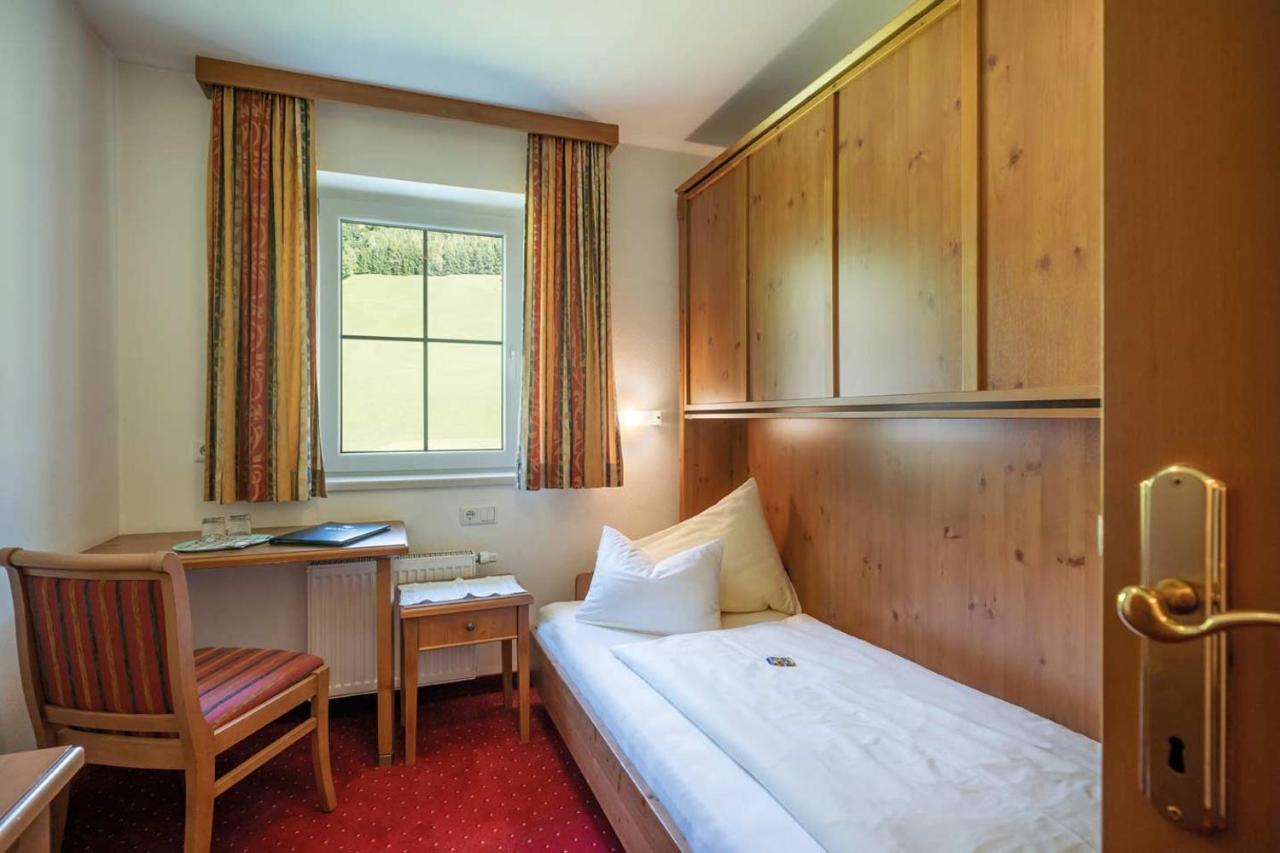 Hotel Maria Theresia 겔로스 외부 사진