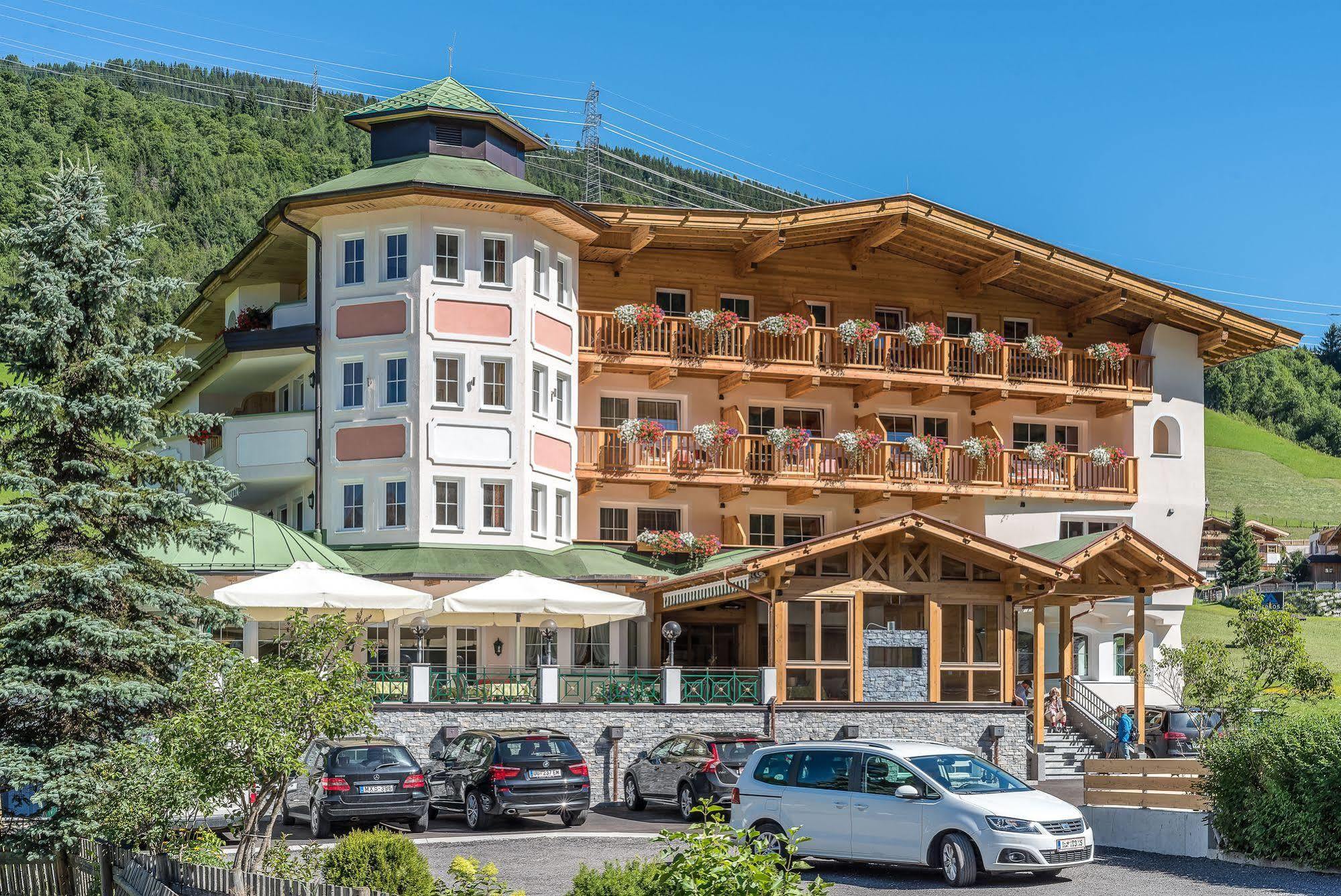 Hotel Maria Theresia 겔로스 외부 사진