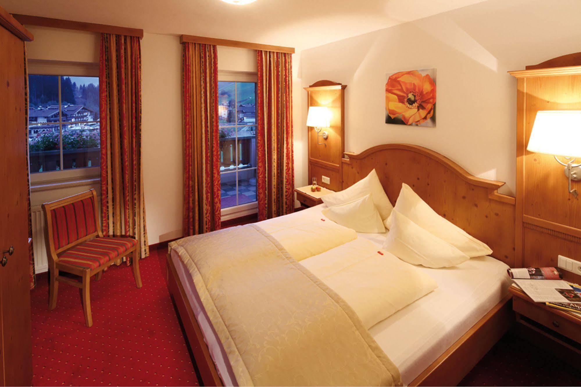 Hotel Maria Theresia 겔로스 외부 사진